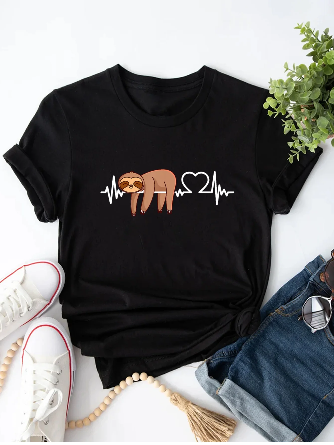 Cute Cartoon Sloth Print T-Shirt, Crew Neck Short Sleeve Casual Top For Summer & Spring, Women\'s Clothing