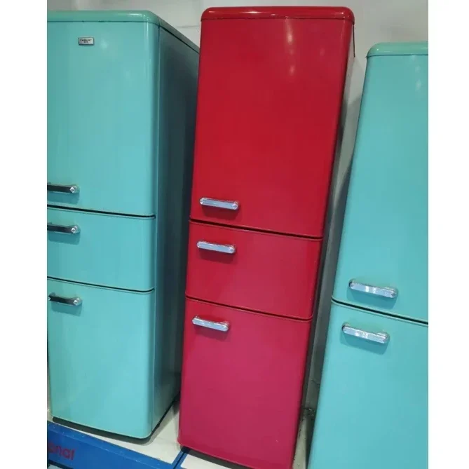 212L retro koelkast driedeurs koelkast rood blauw geel wit kleur bodemvriezer fabrieksprijs OEM thuiskoelkast