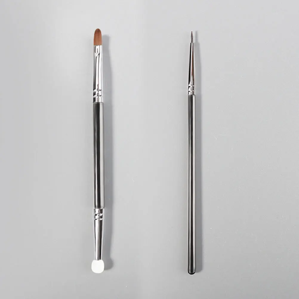 4 個のポータブルメイクブラシセット口紅ファンデーションコンシーラーアプリケーターアルミニウムチューブ