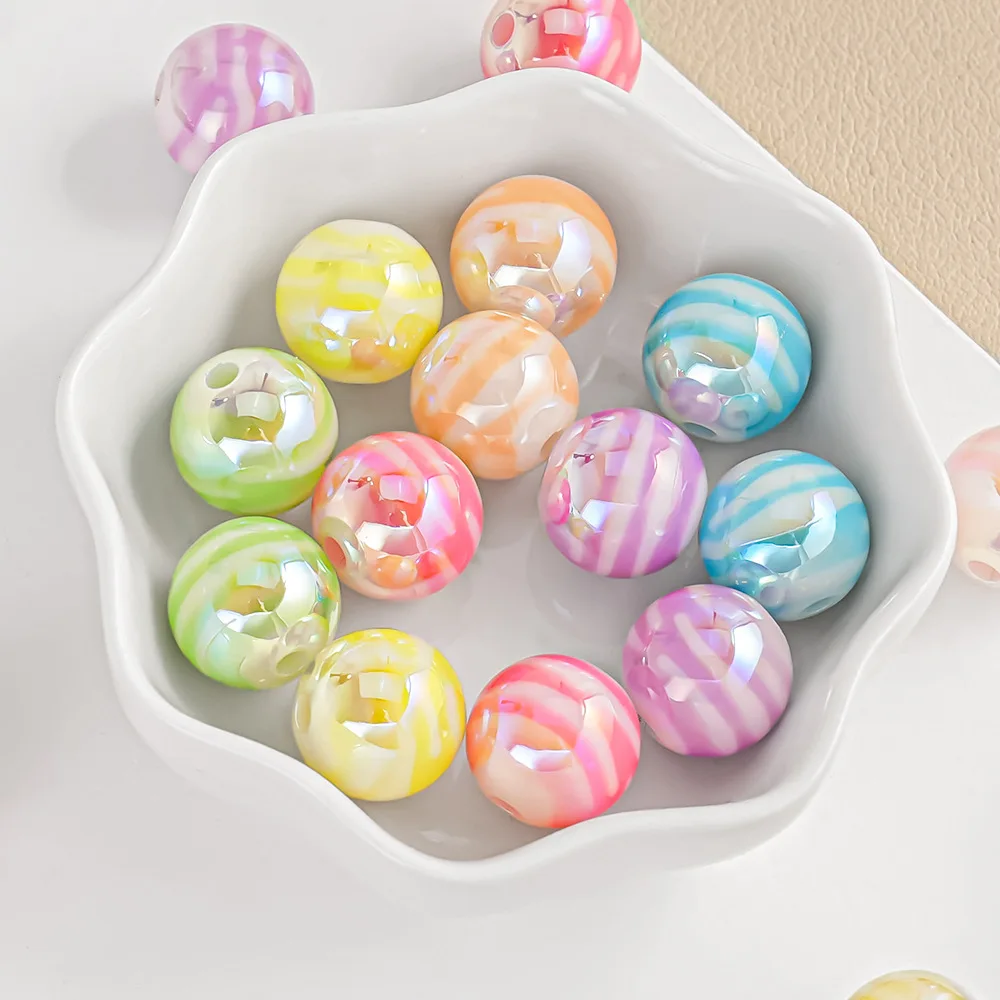 

Модные новые круглые акриловые пластиковые бусины в полоску AB для ювелирных изделий из жевательной резинки, подходят для девочек, серьги-браслеты, 14 мм, 60 шт.