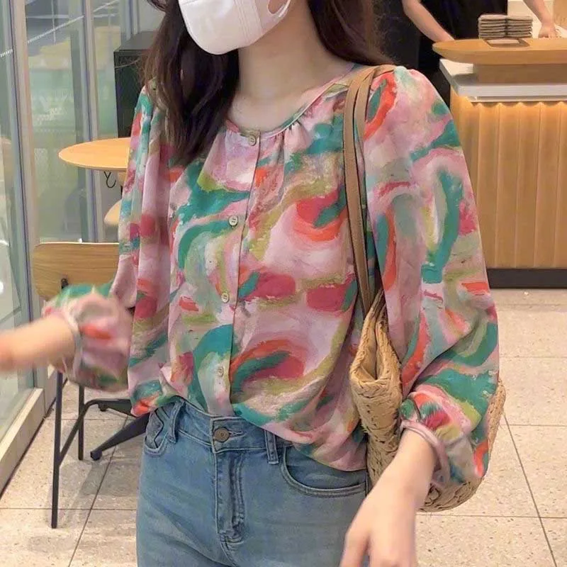 Fashion O-Neck Button Folds Printed Chiffon Shirts Women's Clothing 2024 Spring New Loose All-match Tops Casual Blouses