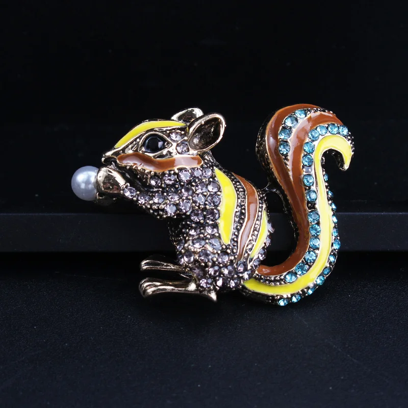 Hand Painted Dripping Oil Personality Creative Cartoon Squirrel Rhinestone Brooch