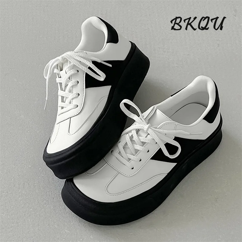BKQU Square Head Day System Color Matching Thick Sole German Training Shoes for Women 2024 Autumn New Fashion Shoes