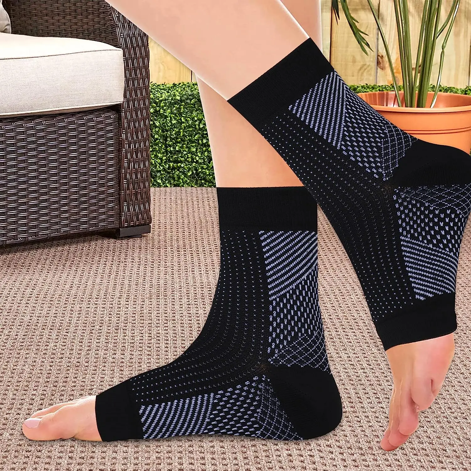 Ankle Brace Compression Support Sleeve for Women & Men,Ankle Compression Socks for Plantar Fasciitis,Foot & Ankle Swelling