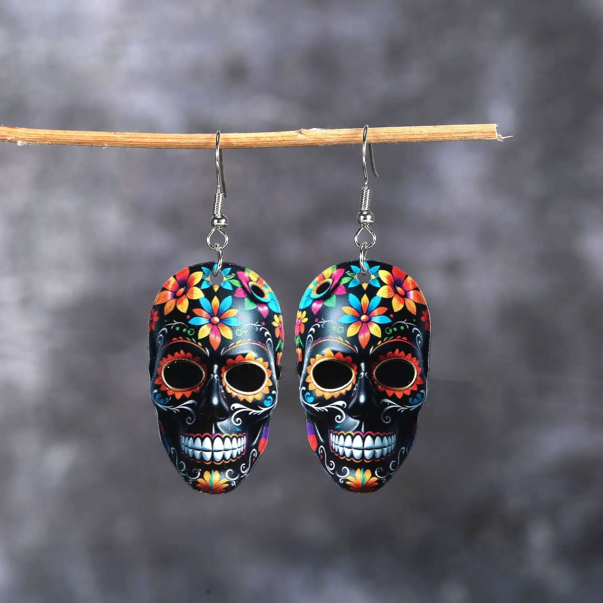 New Acrylic Skull Head Earrings Personalized Fashion Original Earrings Punk Fear Ghoulish Head Hip-hop Earrings