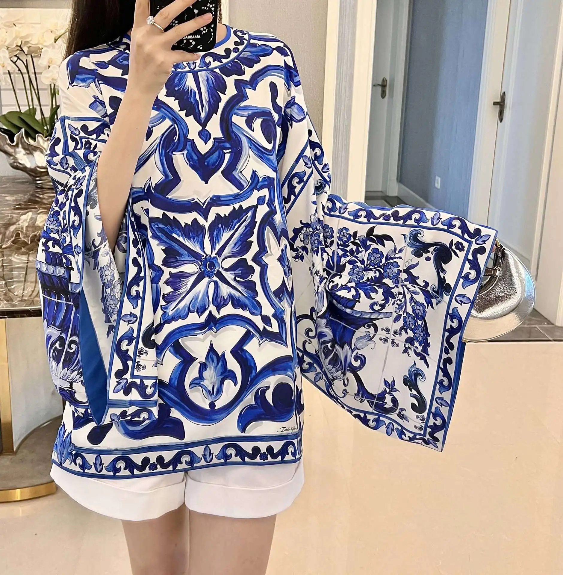 New 2023 Spring and Summer Blue and White Porcelain Printed Pattern Top Kerchief Scarf Style 0826