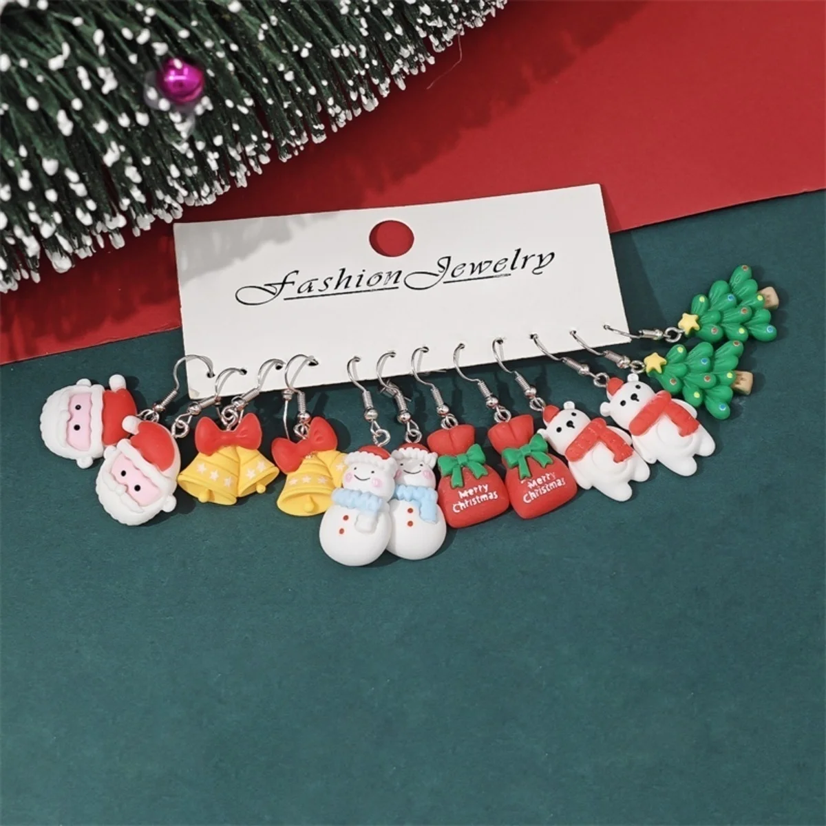 6 Paar/Set Weihnachts-Ohrringe aus Kunstharz mit Schleifen, Lebkuchenmann, Weihnachtsbaum, Schneemann, Pinguin, Weihnachtsmann für Damen, Weihnachtsschmuck – Detail 29