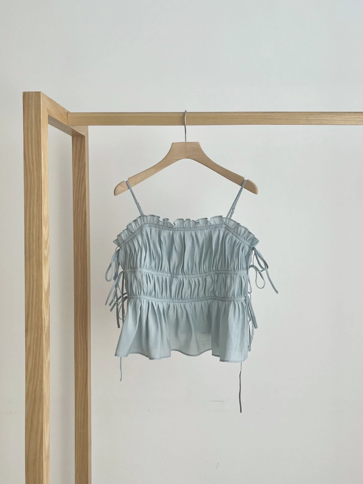 

Sweet Sle Bridesmaid Top with Bow Detail And Pleats Versatile ort Sve Women's Vest Strapl Summer Faion 2025