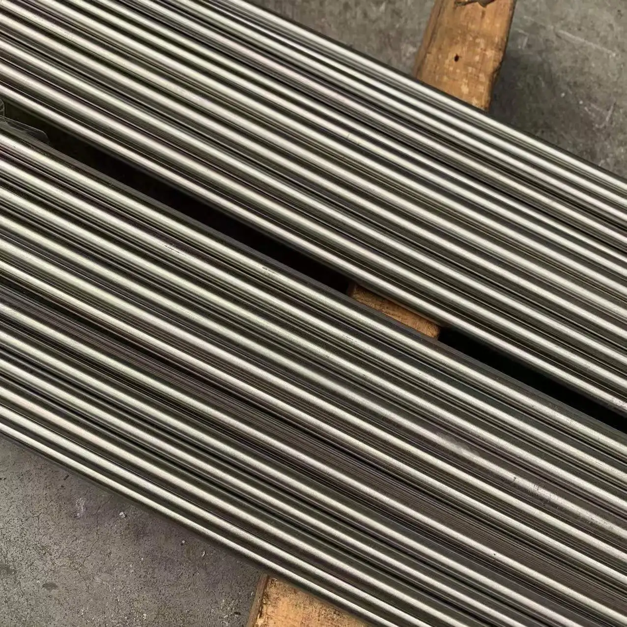 Hoge permeabiliteit 1J22 ijzer kobaltvanadium zachte magnetische legering staaf 1J22 (Co50V2) magnetische inductie intensiteit 2.4T Lengte 500MM