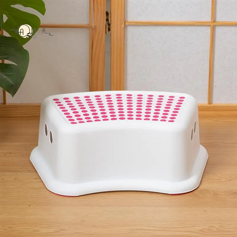 

A18R -Step Stool With Non-Slip Surface, Curved Step Stool, Potty Training Toilet,Bathroom Sink, Kitchen Counter Stool Helper