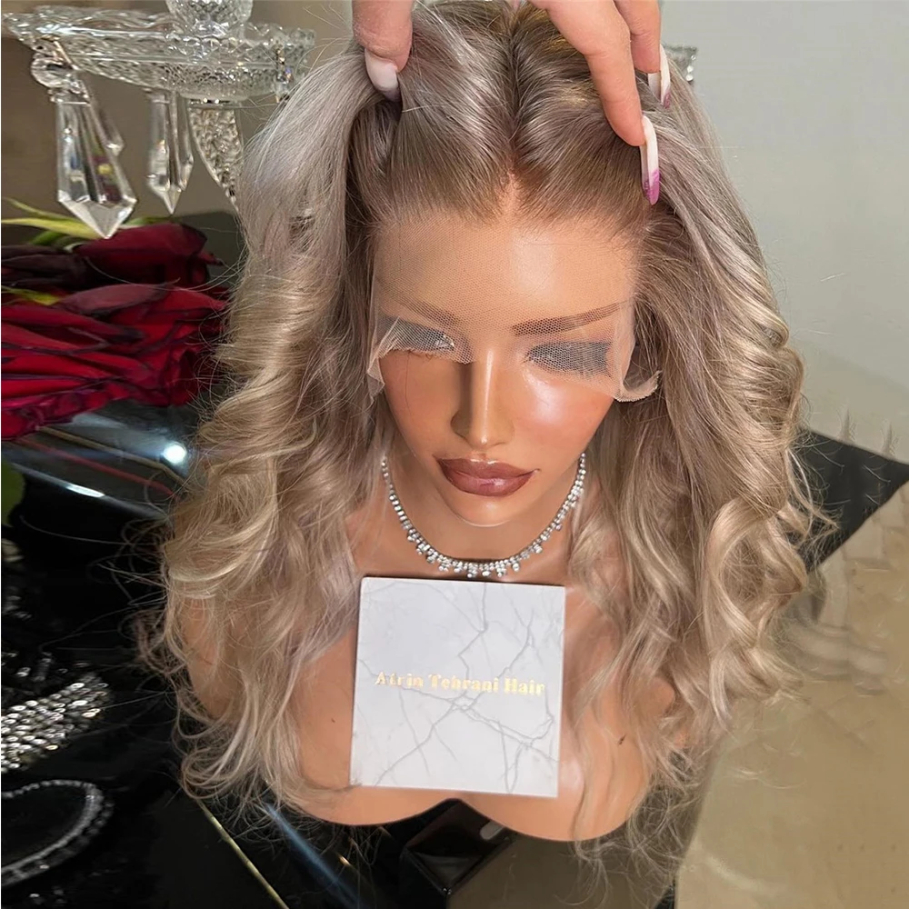

Темный песчаный блондин Мягкий теневой корень Melt Curly Синтетический парик 20 дюймов Средний многослойный парик 13x4 Свободная часть HD Невидимый парик фронта шнурка