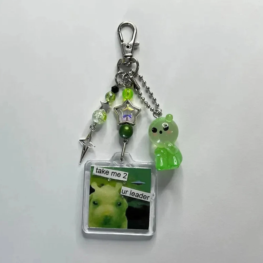 愚かなエイリアンキーホルダーかわいい樹脂エイリアンスタービーズ電話チャームチェーン iPhone 15 CCD カメラ通学キーペンダント