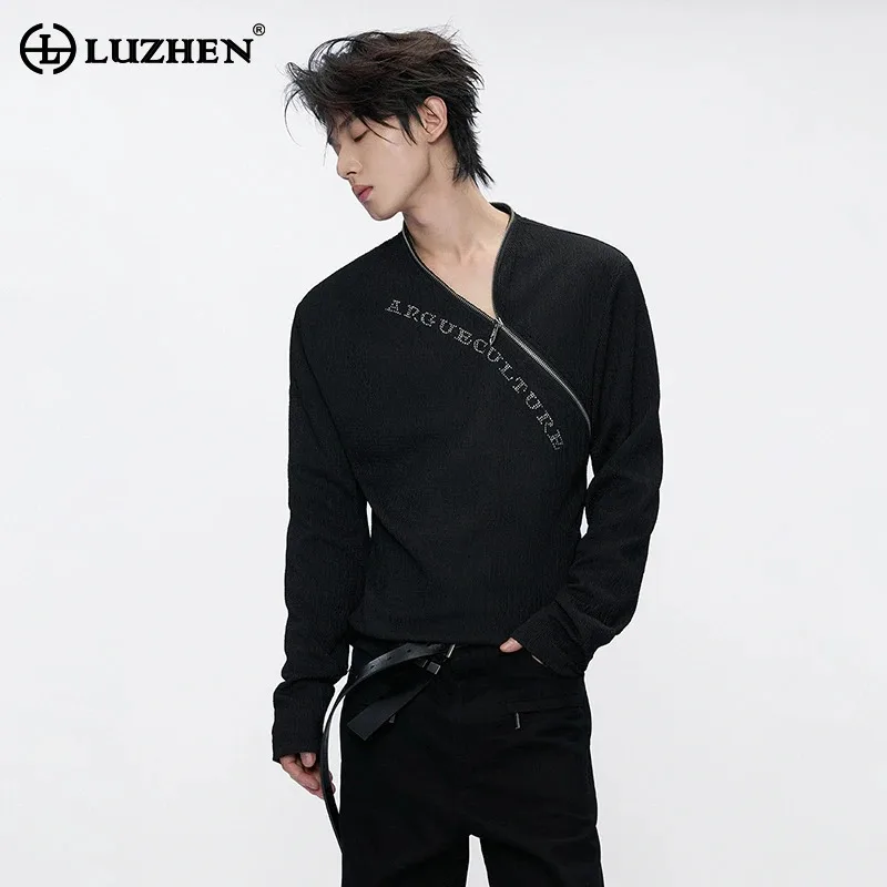 LUZHEN 2026 New Stylish Diamond Patchwork Letter Slant Zipper Original Design V-neck T-shirt Men's Slim Fit Pullover Tops JY9452