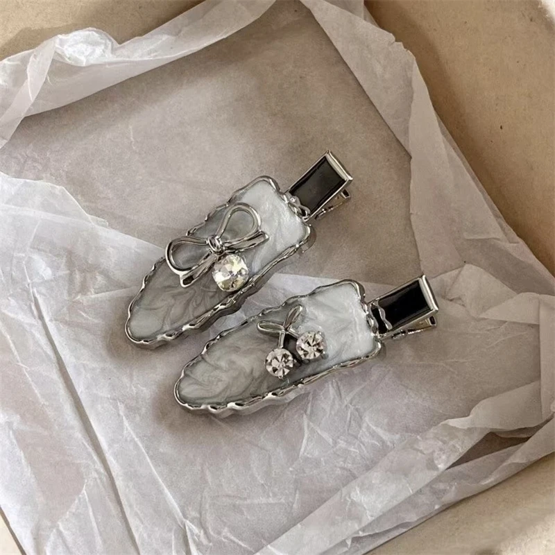 

Silver-gray Rhinestone Cherry Bow Duckbill Bangs Side Clips Broken Hairpins