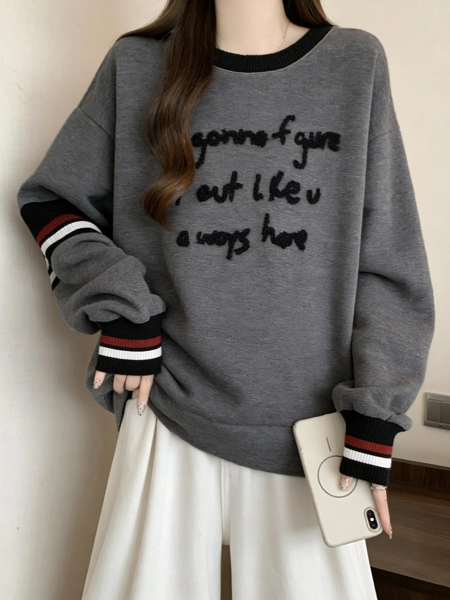 

Korean Sle Lazy Letter Print Long Sve Sweatirt Loose Fit Women's Casual Top Large Size Faionable oulder Design
