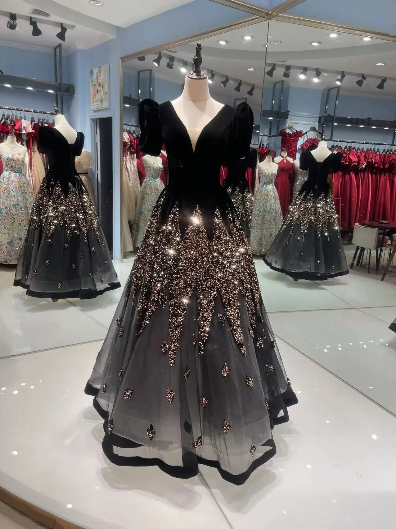 Customized  Vintage Velvet Evening Dress Puff Sleeve A-line V-neck Sequins Glittering Floor-length Party Formal Gowns for Women