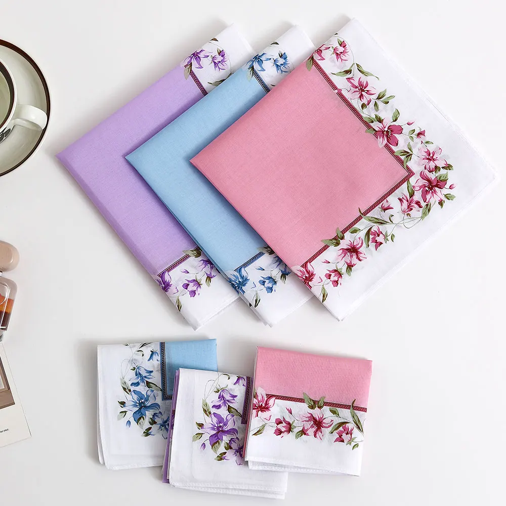 Women's Handkerchief, Universal Cotton Flower Handkerchief for All Seasons, Old-Fashioned Nostalgic Thin Sweat-Wiping Handkerchief, Wedding Season Mother's Day Souvenir