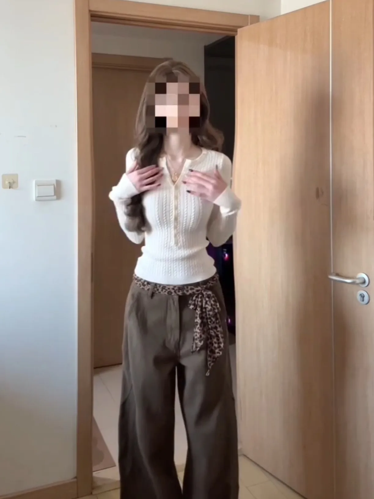 Weißer langer Sve-Strickpullover für Damen, Slim-Fit-Top, Frühherbst 2022, neue Sle Commute Polyesterfaser, V-Ausschnitt, Einzelknopf