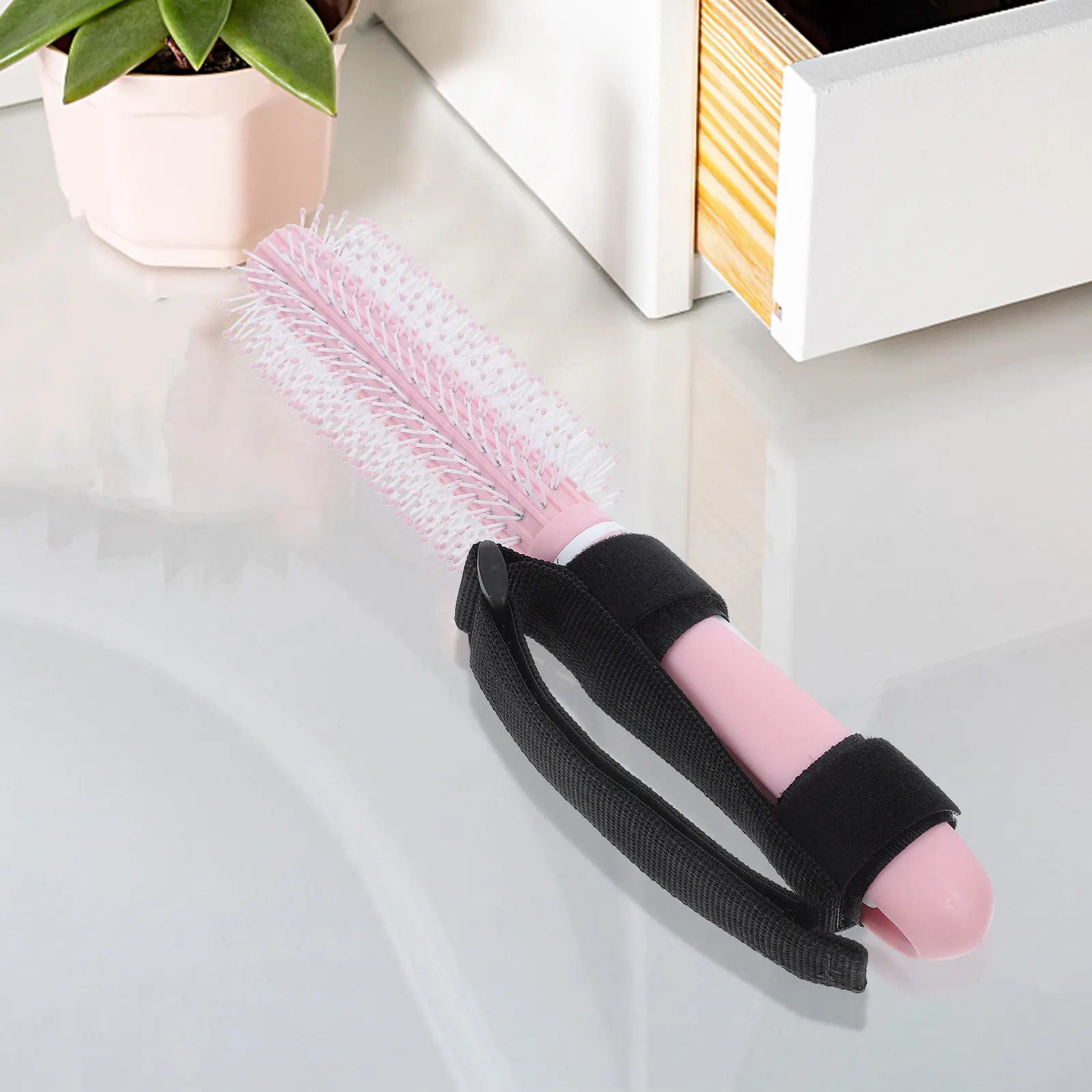 Elderly Assistive Hair Comb Ergonomic Handle Lightweight Plastic Comfortable Round Styling Brush for Seniors Disabled Daily Use