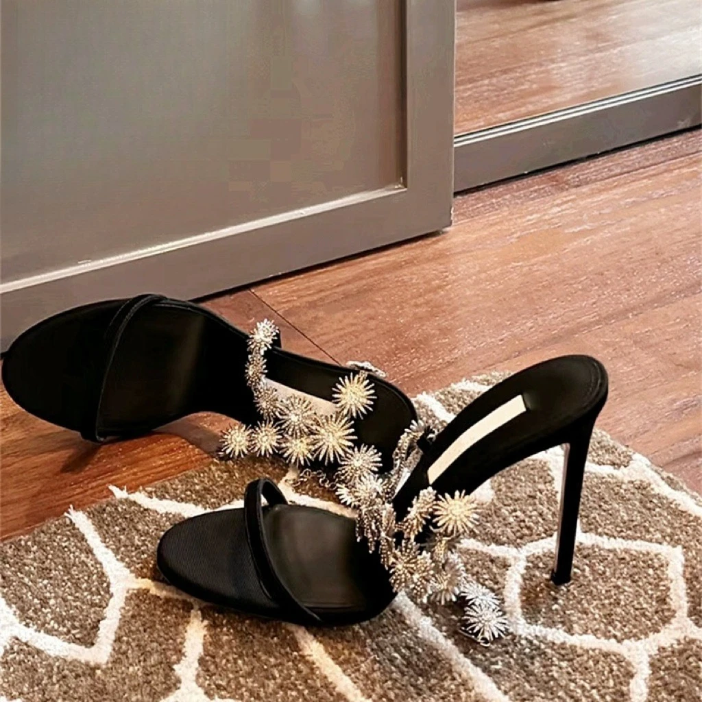 2026 New Summer Dew Toe Water Diamond Chain Exquisite One Button Strap Sandals Female Sexy Queen High Heels