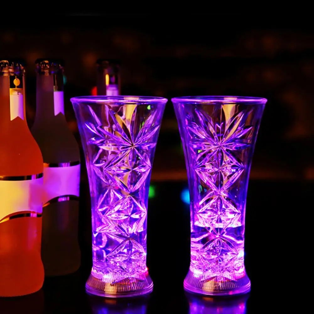 Transparent Glass Snowflake LED Flashing Color Change Water Activated Light Up Beer Whisky Cup Christmas Mug Cool Party Bar Mugs