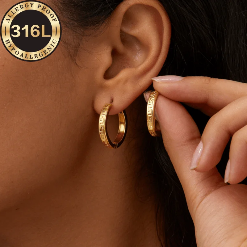 High quality stainless steel hypoallergenic golden earrings. Square flat Great Wall pattern, high sense paper pattern smal