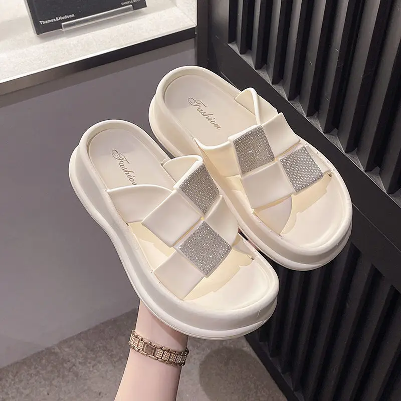 

2025 Sales of New Square Diamond 4.5CM Increase Women's Shoes Diamond Net Red Fashion Thick Sole Leisure Wear-resistant Slippers