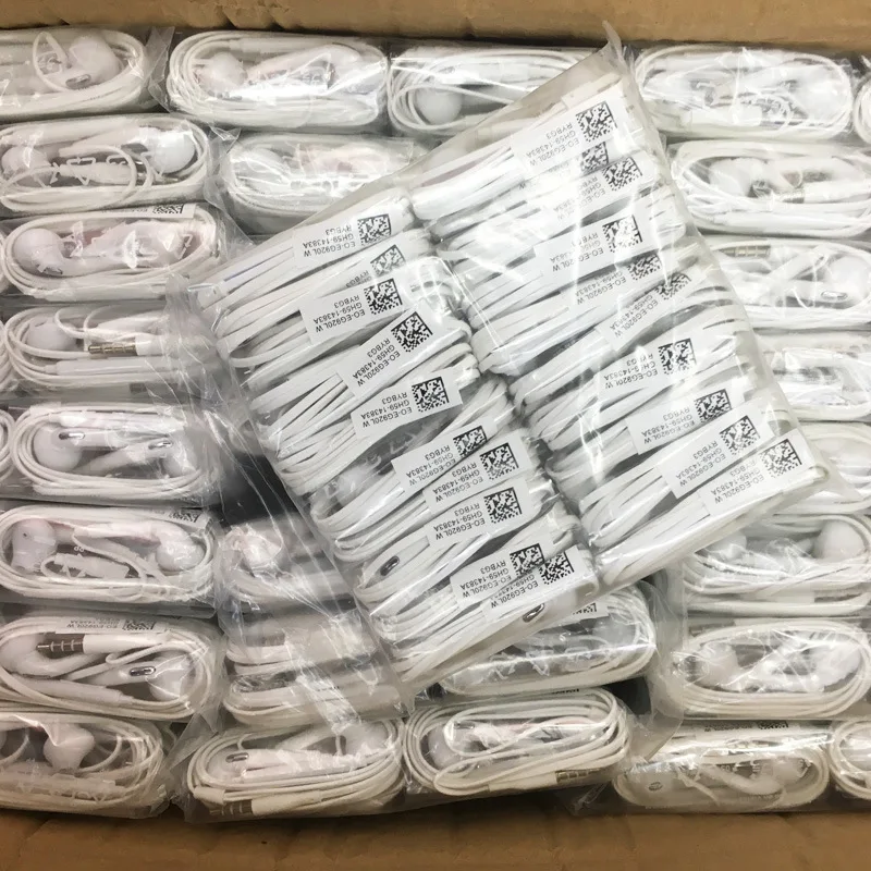 

100 Pcs / Lot S6 Earbuds with Mic 3.5mm High Quality Earphone for Samsung Galaxy Huawei Xiaomi All with 3.5mm Phones