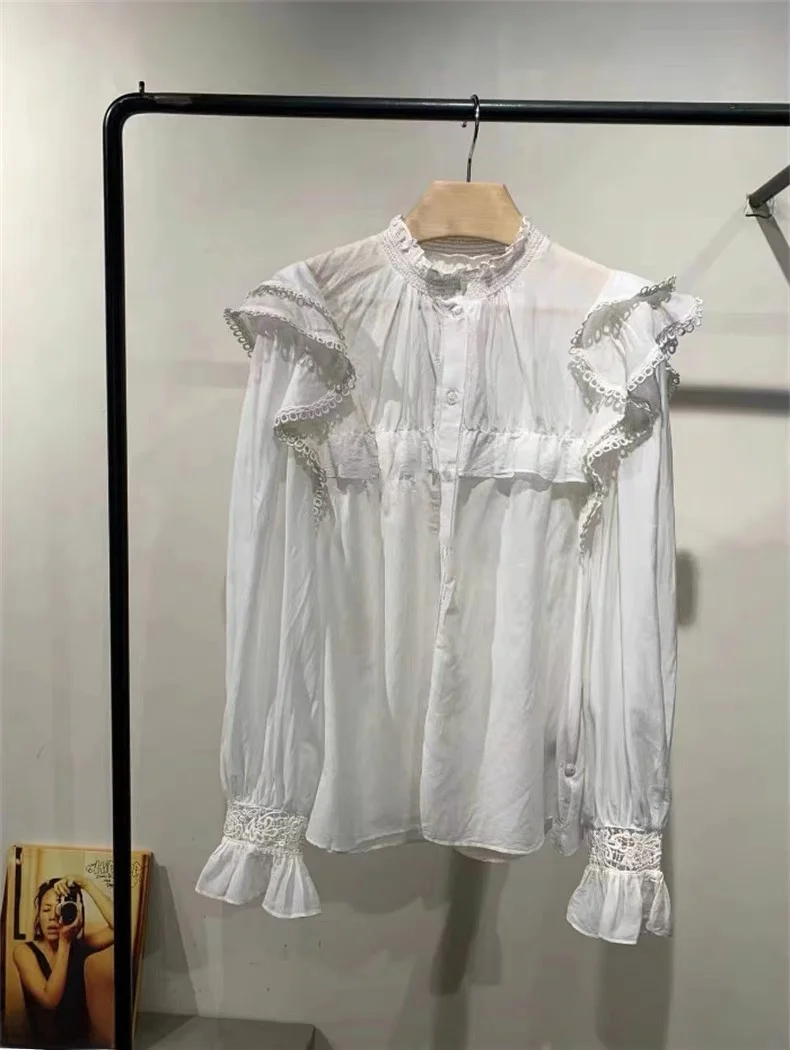 Słodka koronkowa bluzka z rozcięciem, biała, idealna na dojazdy do pracy, bawełniana, jednolita, długa, o prostym kroju dla młodych kobiet.