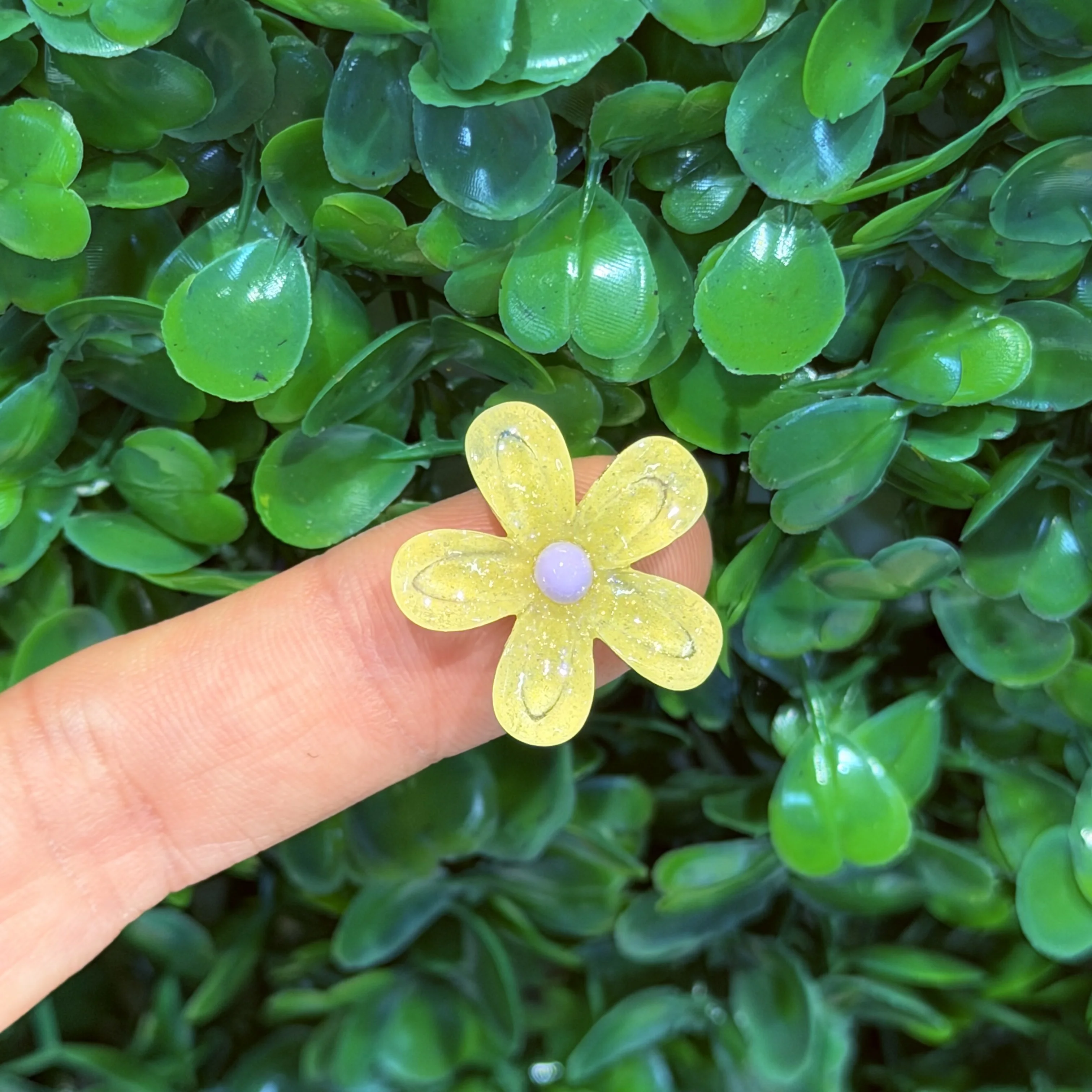 High Quality 1-6Pcs Pretty Flowers Resin Shoe Button Charms Clog Ornaments For Birthday Gift DIY Woman Backpack