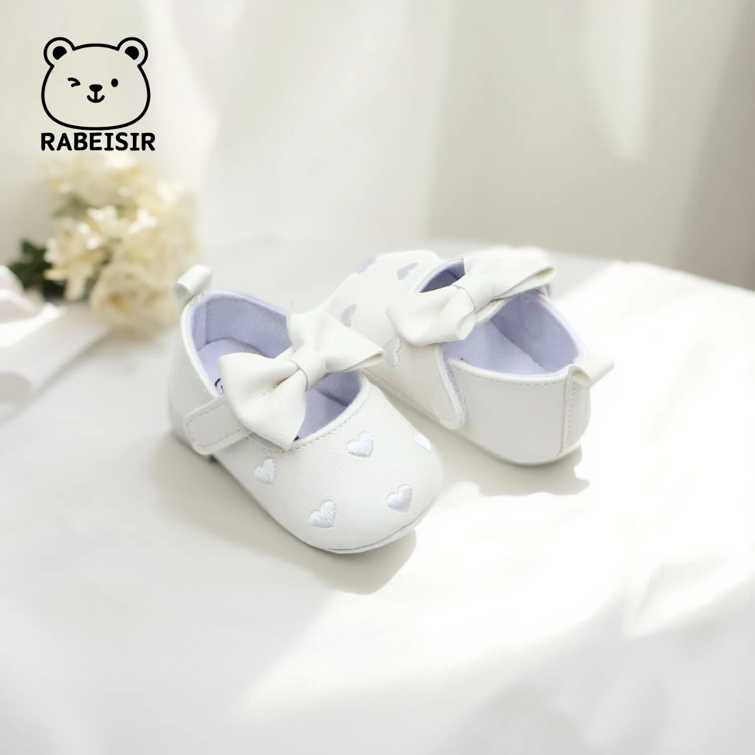 Sapatos de couro para bebês, sapatos de princesa, sapatos de aprendizagem em formato de arco fofo, sapatos de bebê com sola macia de 0-6-12-18 meses para mulheres