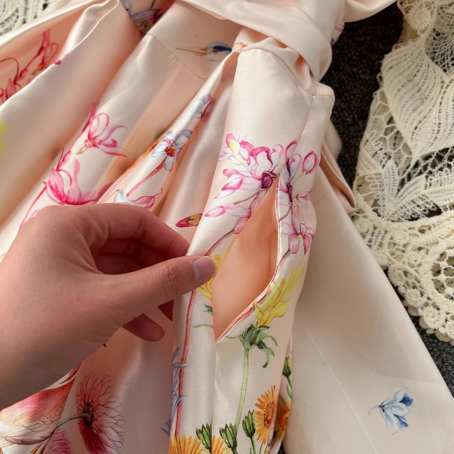 Retro Bandage Lace Up Wrap Dress Women's V-Neck Long Sleeve Crochet Lace Patchwork Thick Satin Flower Print Long Party Vestidos