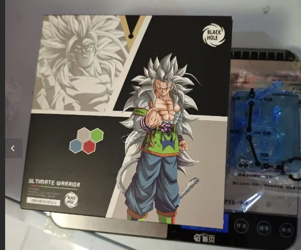 

Фигурка Dragon Ball: Модель «Черная дыра», Супер Сайян Супер Пять Гоку (белые волосы), Супер Сайян Супер Фор Гоку (черные волосы), подвижная, масштаб 1/12, SHF