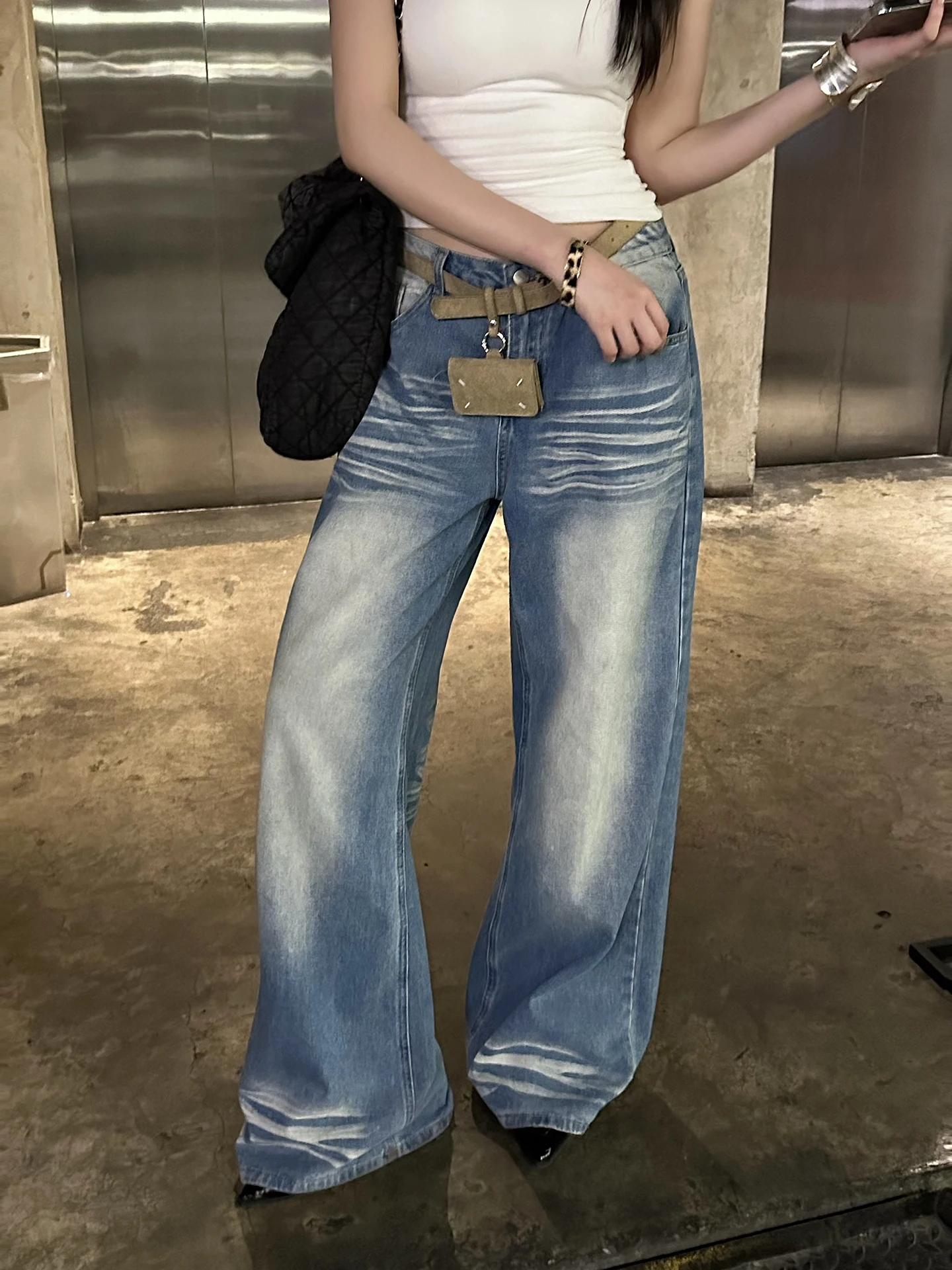 

Ceblynn High Waist Loose Wide Leg Denim Jeans Women's Early Spring New Straight Long Pants Casual Style High Waist Loose Drap...