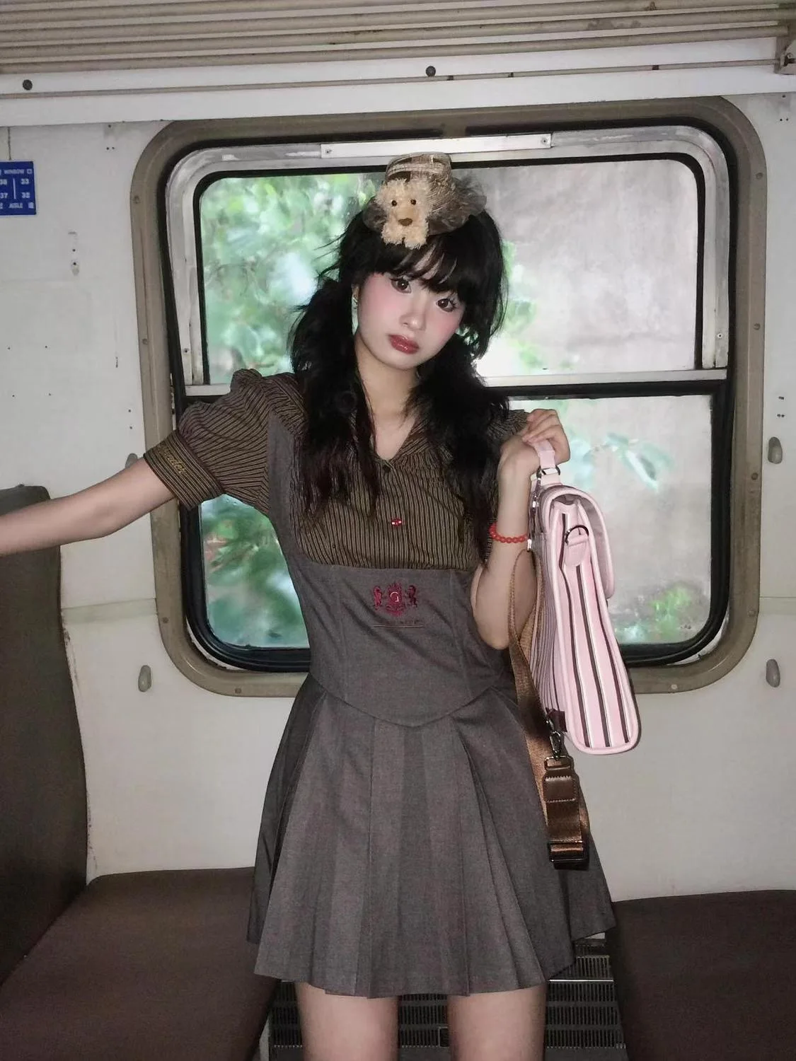 

Sweet Spicy Retro Chic School Sle Small Size Navy Collar Bubble Sve irt And Skirt Set Faionable Two-Piece Ensemble