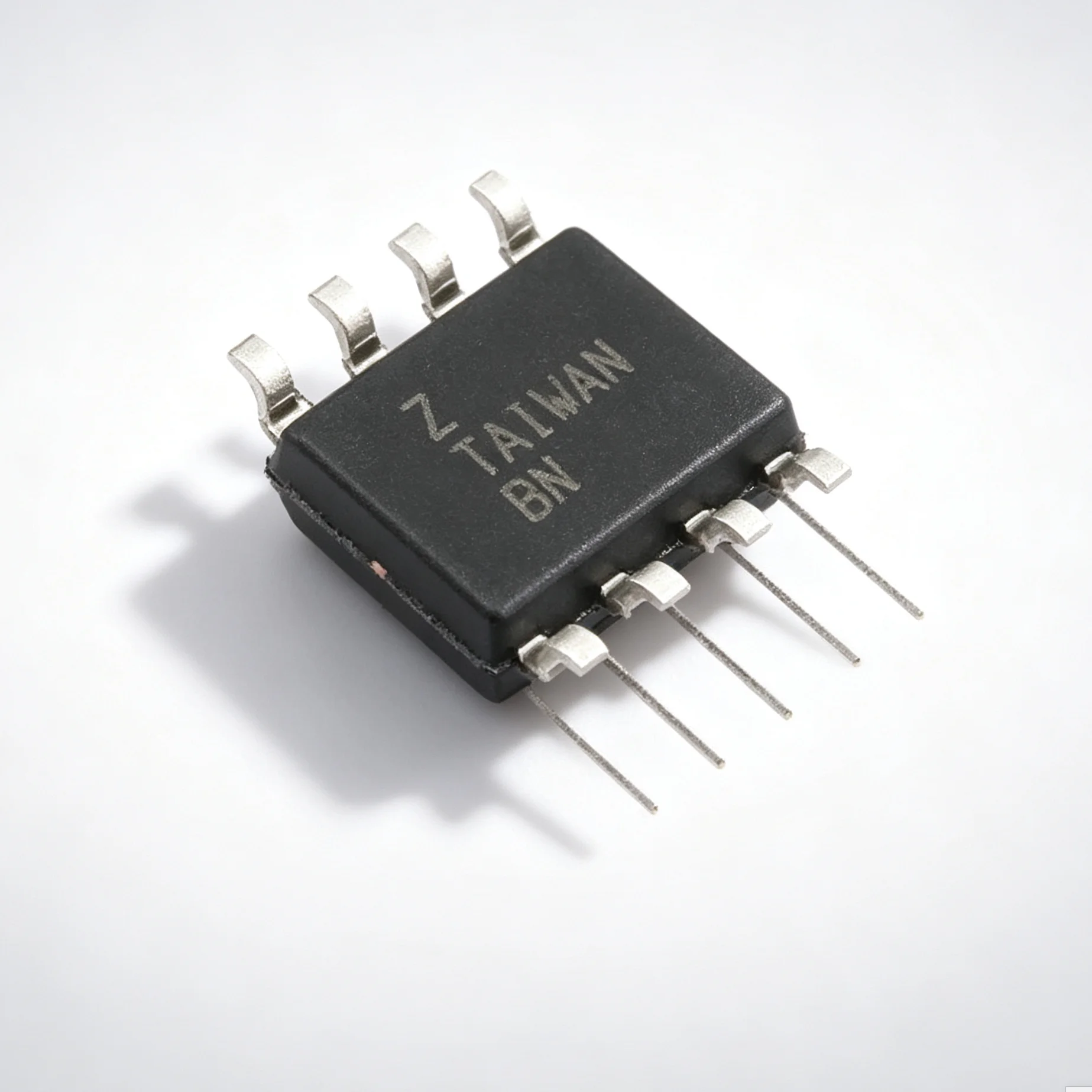 MAX44248ASA+T Precision op-amp  SO-8