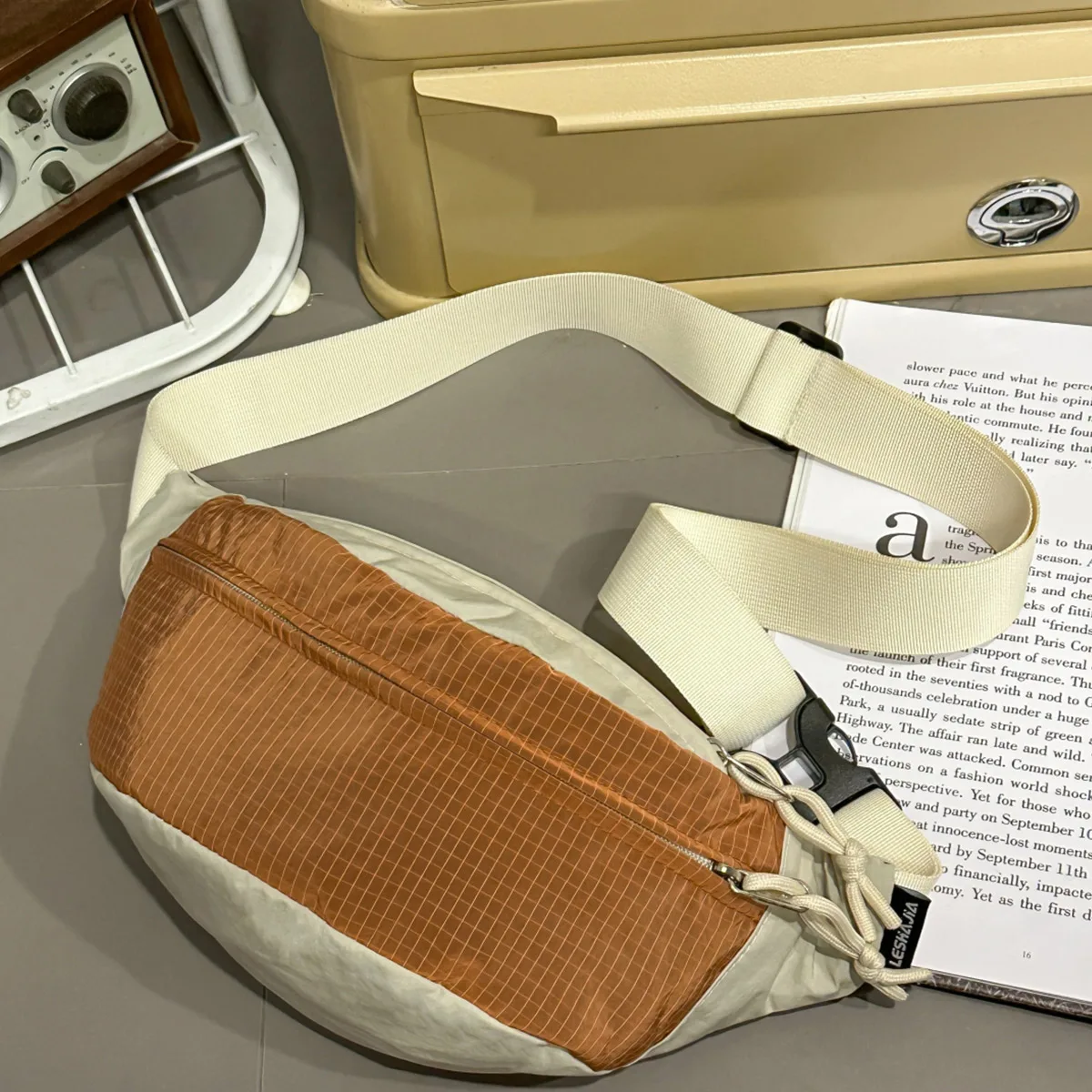 Fashionable Women's Bag Waterproof Oxford Cloth Chest Bag 2026 New Model Crossbody Bag Lightweight Travel Sports Leisure Chest Bag Student