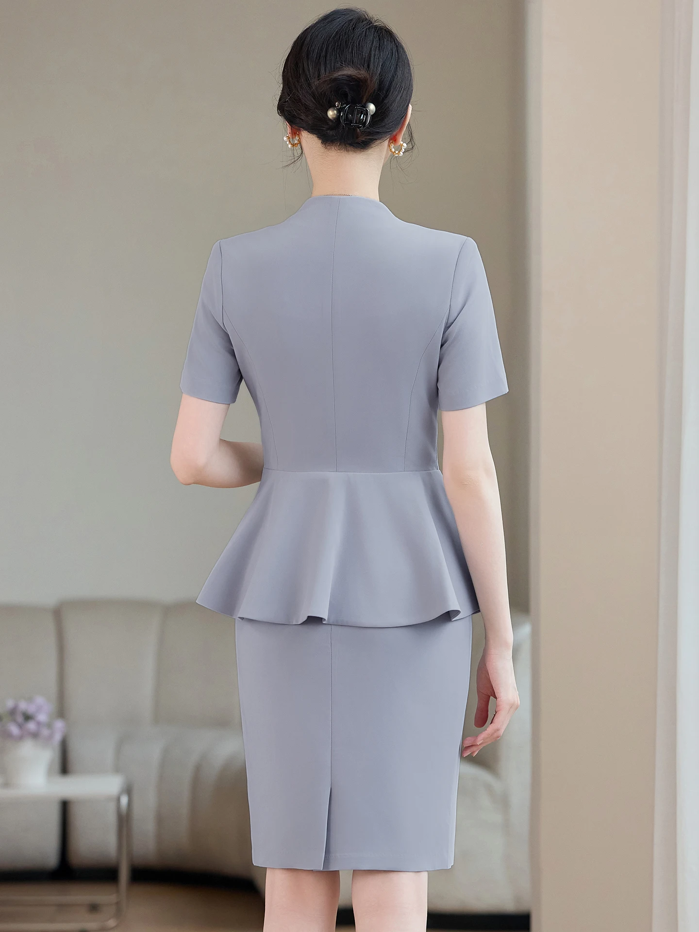 Light Grey Women's Suit Set Fashionable Beauty Salon Jewelry Store Professional Work Uniform Short Sleeve Long Pants