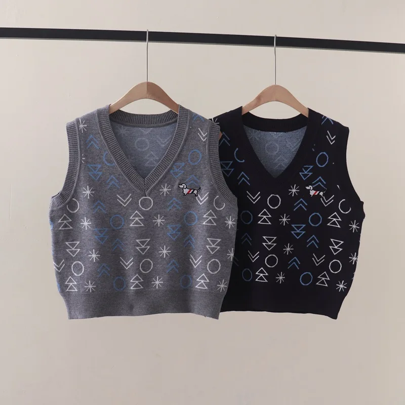 Autumn New Geometric Pattern Puppy EmbroideryVCollar Sleeveless Knitwear Vest Back Heart