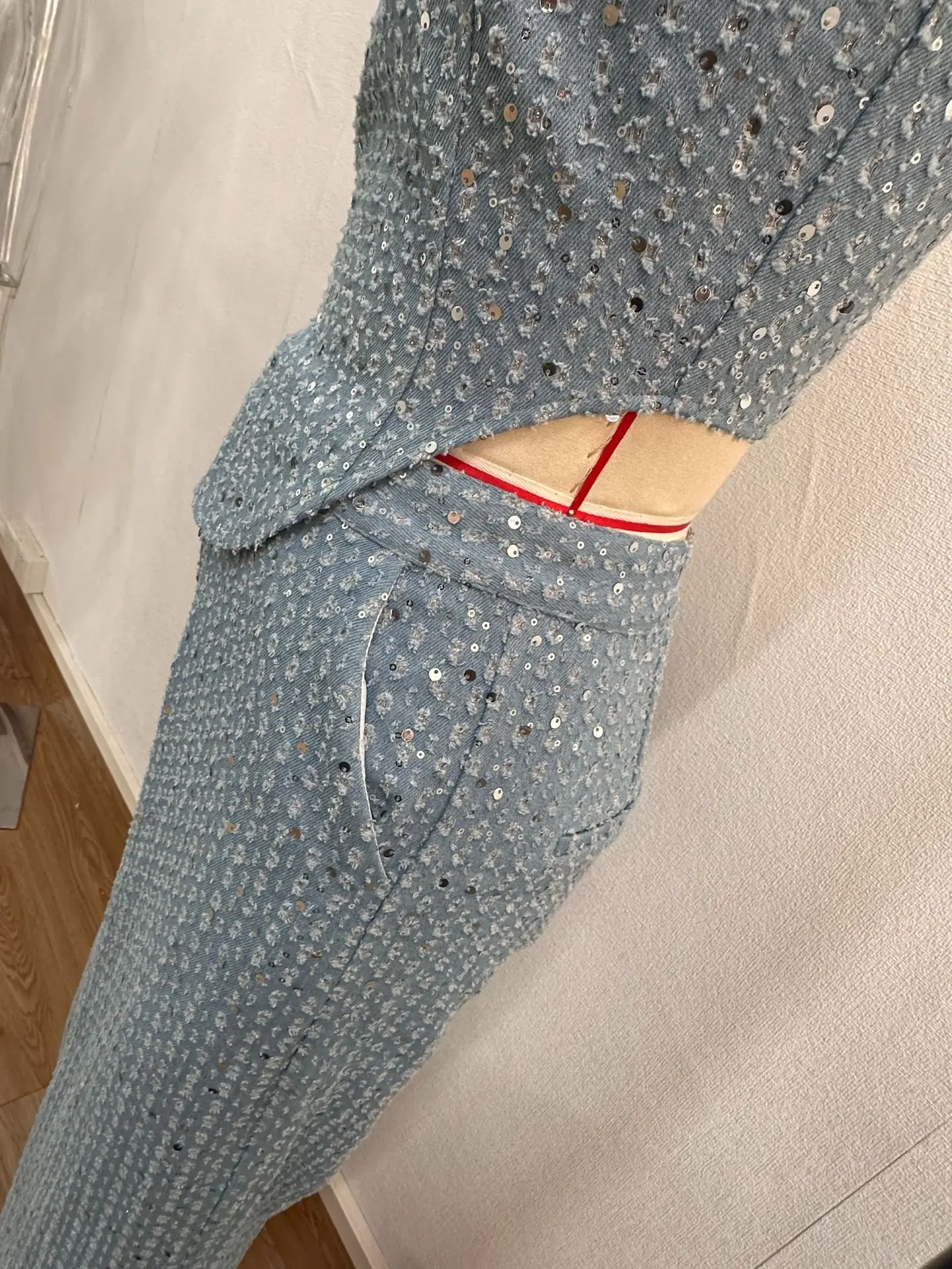 Mode Pailletten Denim Set Frauen Liebsten Tunika Taille Crop Top und Breite Bein Hosenanzug 2024 Neue 2-teilige Sets Outfits Trainingsanzug – Detail 4