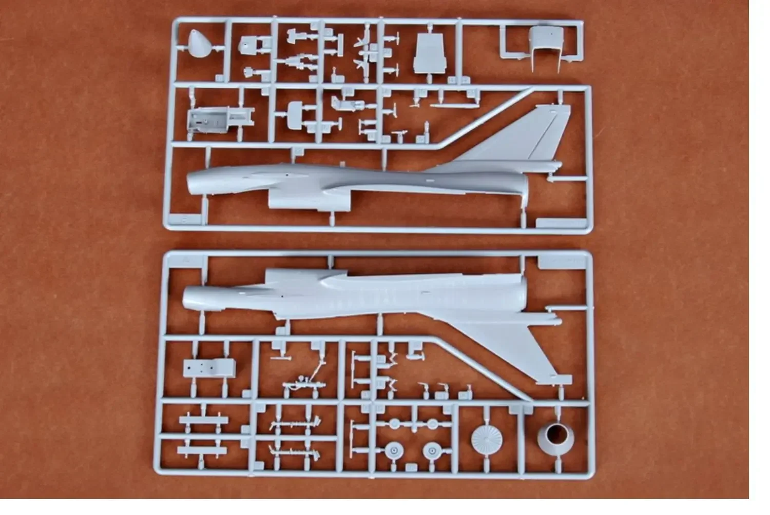 Trumpeter Kit modello in scala di assemblaggio in plastica 01611 Modello cinese J10 Fighter 1/72