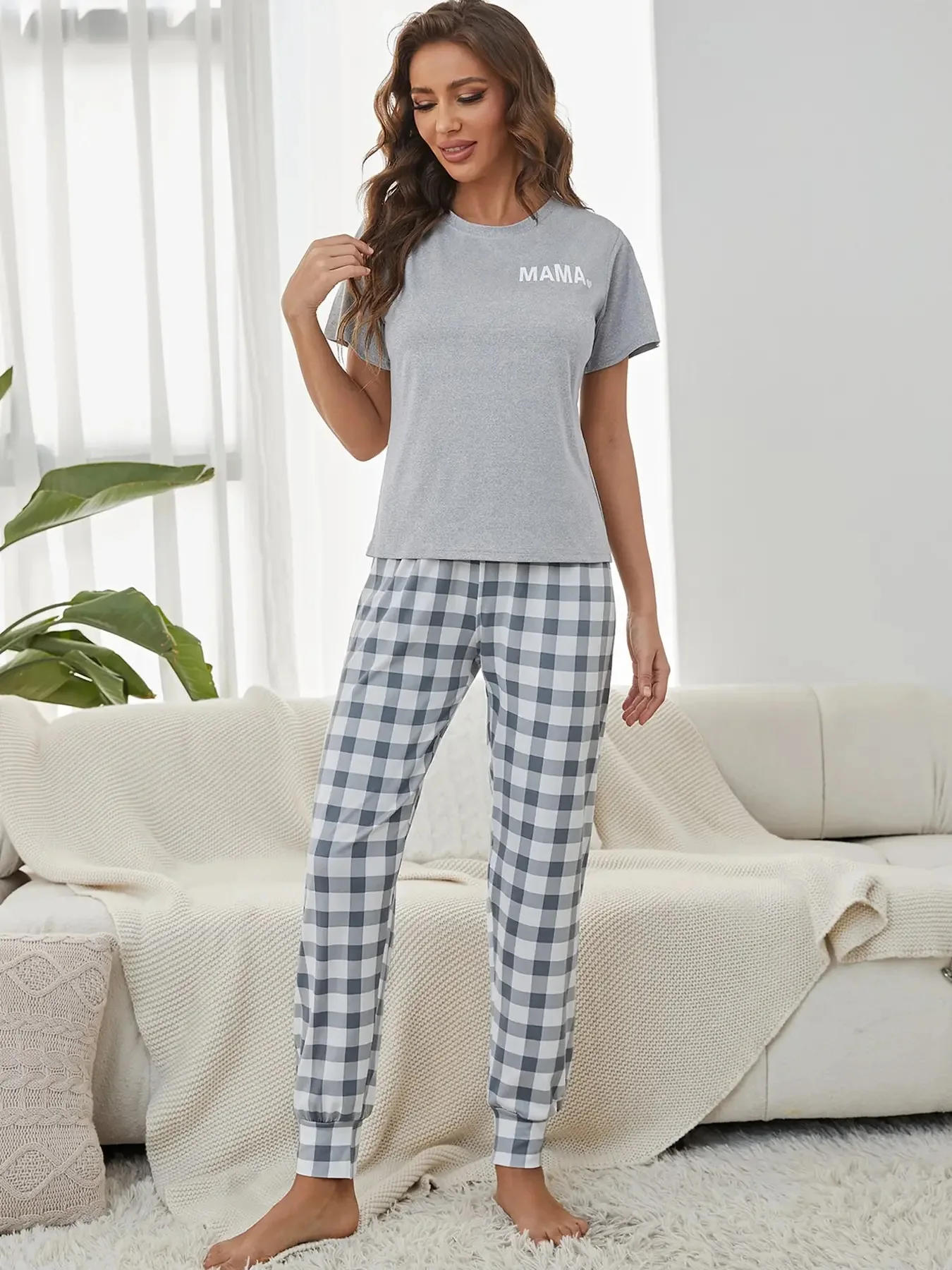 Letter Print Pajama Set short Sleeve Crew Neck Top & Elastic Waistband Pants Women\'s Sleepwear & Loungewear