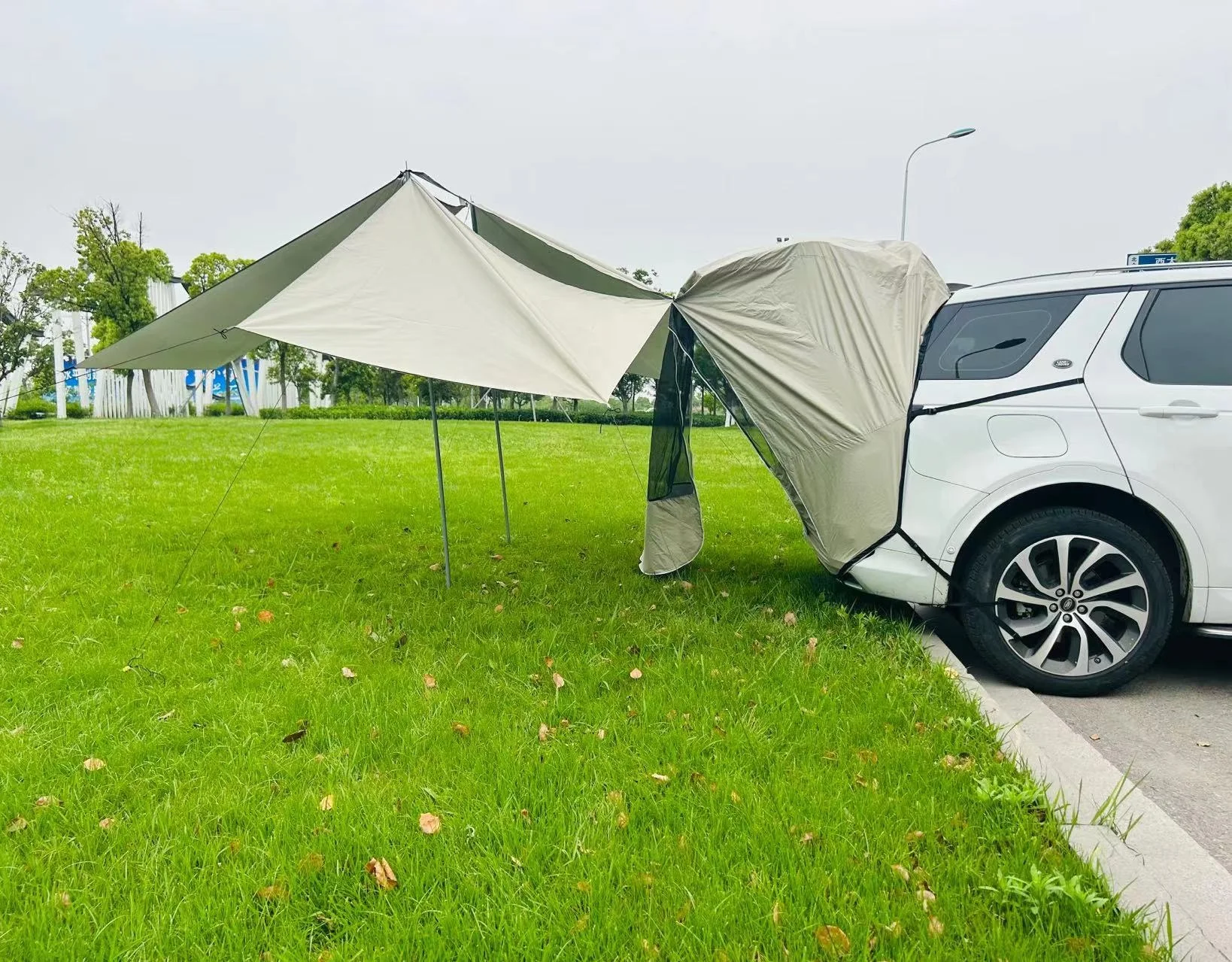 2023 New Pop Up SUV Awning Car Tailgate Tent Camping Waterproof Event Tents Outdoor Party Sun Shade Fishing Picnic