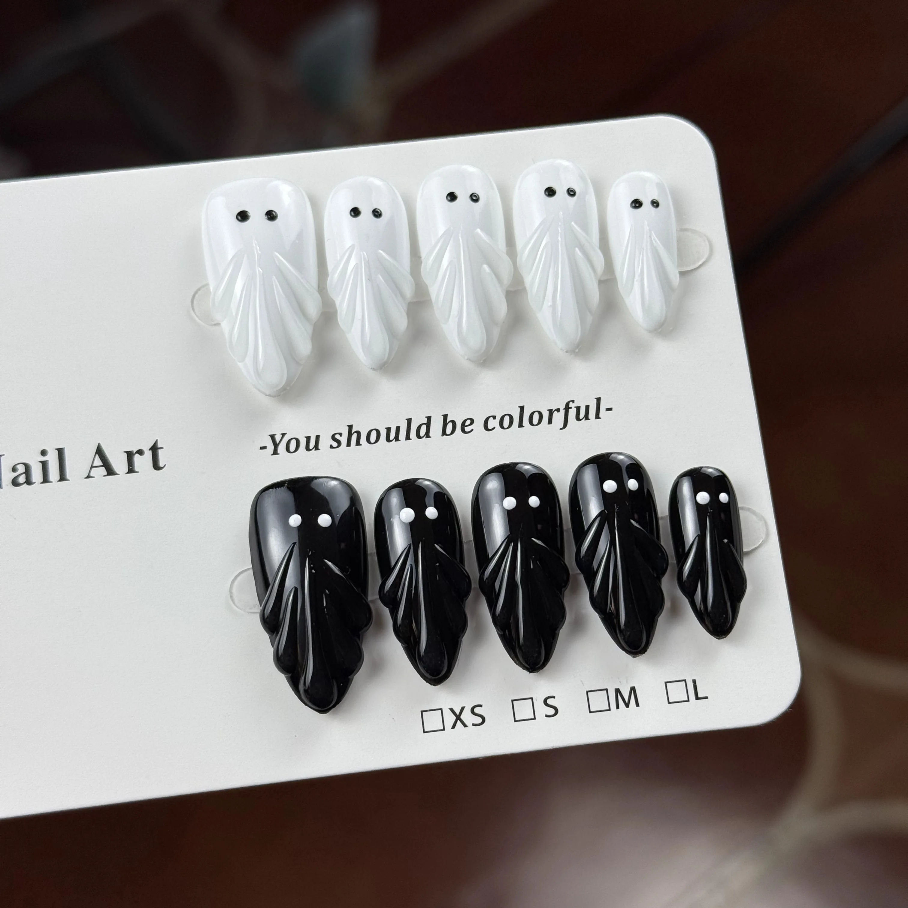 10 قطع من شبح الهالوين الراقية، رسوم متحركة ثلاثية الأبعاد مرسومة يدويًا، لون أبيض وأسود متباين درع البط اليوسفي أظافر صناعية مصنوعة يدويًا