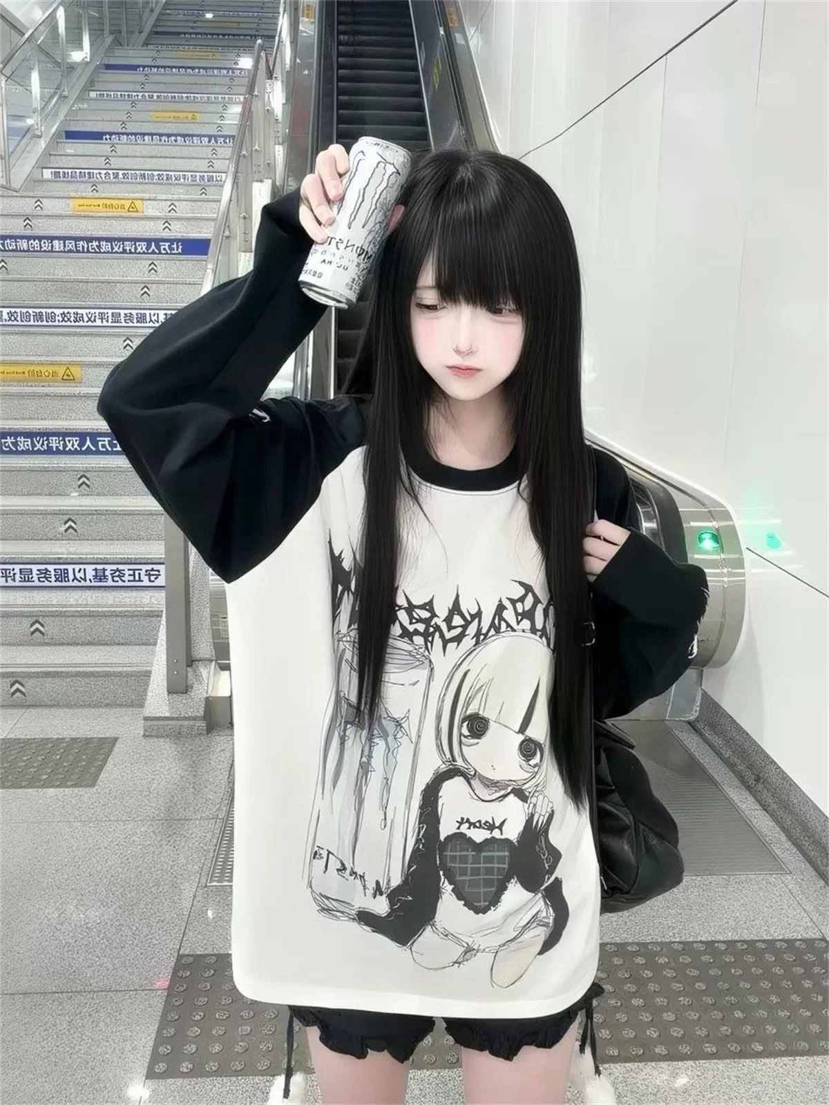Spring and Autumn Japanese style dark cute girl Gothic style long sleeved round neck printed loose top subculture casual top