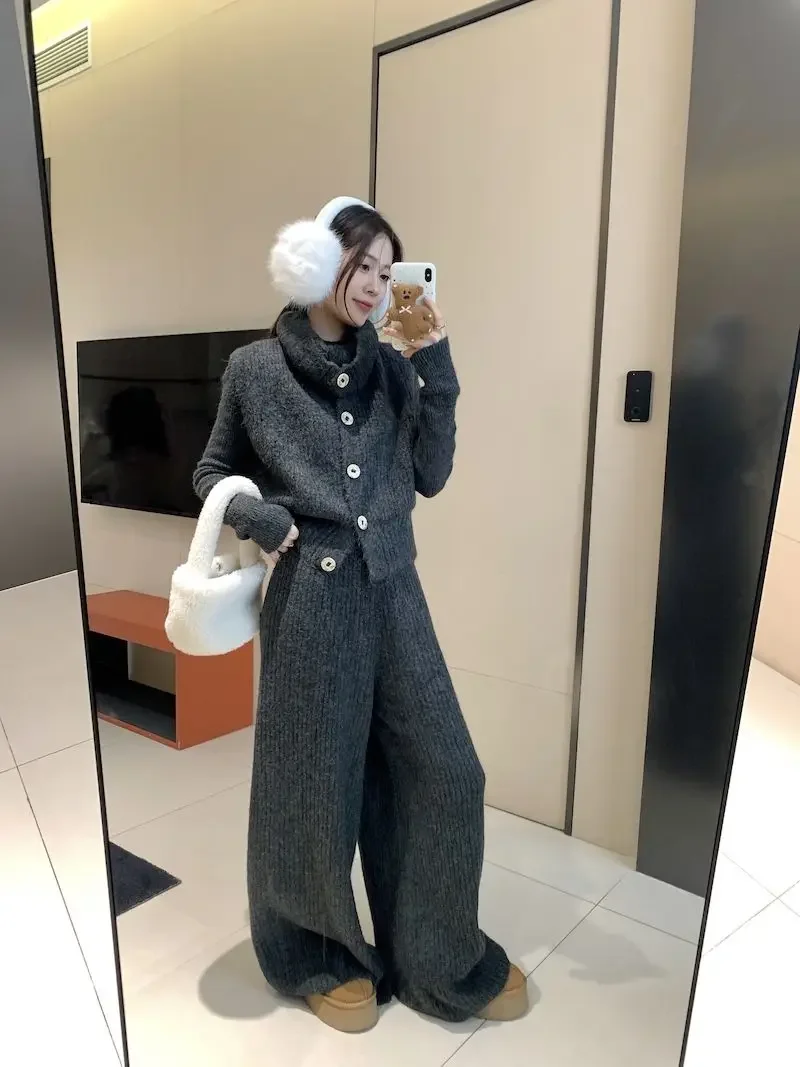 French Haute Couture Sweater Set Women\'s 2024 New High-waisted Wide-leg Pants Lapel Vest Knitted Sweater Three-piece Thick Set