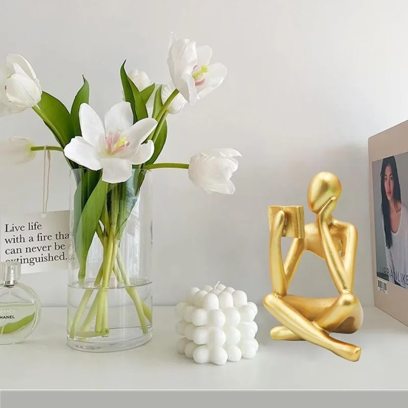 Art Ornament Modern Aesthetic Figurine Decoration Gold Reading Statue Thinker Sculptures Abstract Suitable for Home