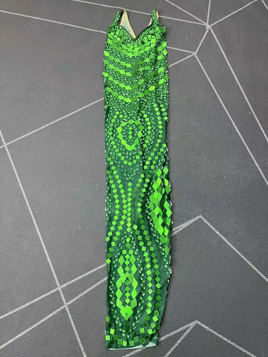 Verde tema festa alta costura ver através de malha brilhante strass espelhos com decote em v vestido de noite sexy bodycon vestido longo lvyijingpian