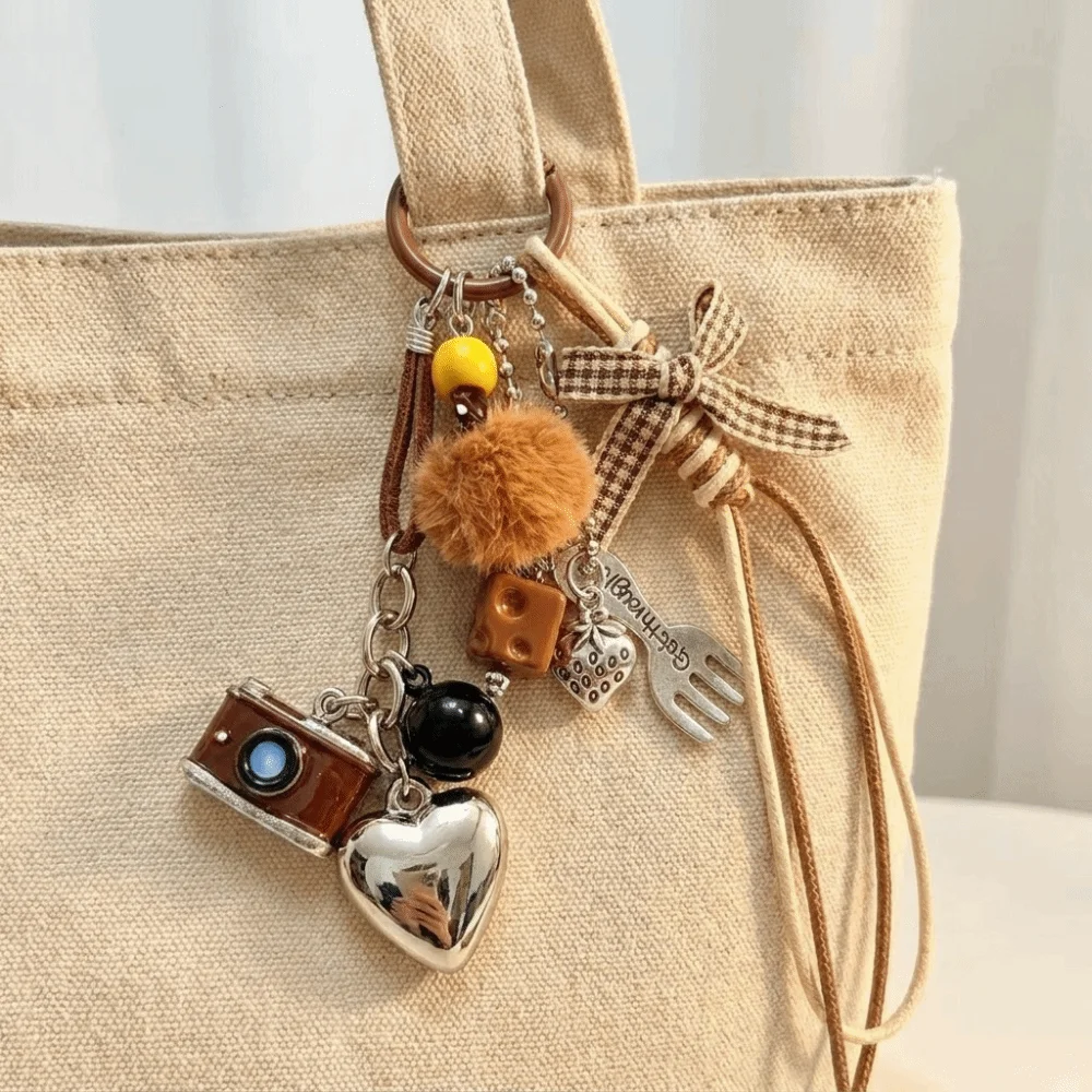 Versatile Resin Camera Keychain Boho Style Exquisite Design Hanging Pendant Vintage Hand-Woven Bag Accessories Party Gifts