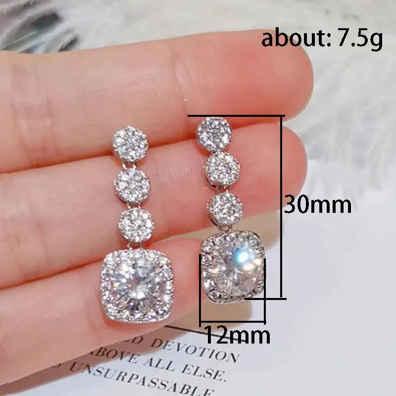Huitan Funkelnde Damen-Ohrringe mit AAA-Zirkonia, silberfarben, exquisite Damen-Accessoires, Hochzeit, Modeschmuck – Detail 4
